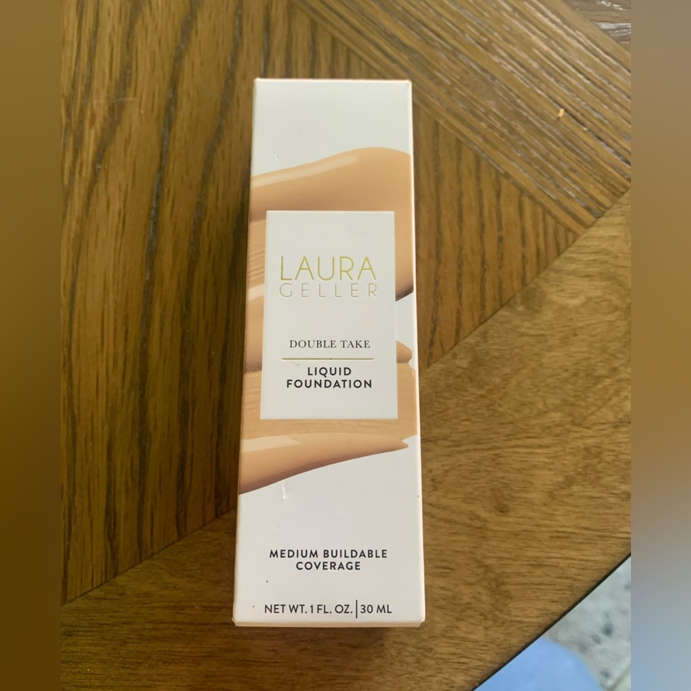 Laura Geller Liquid Foundation in shade Golden Medium